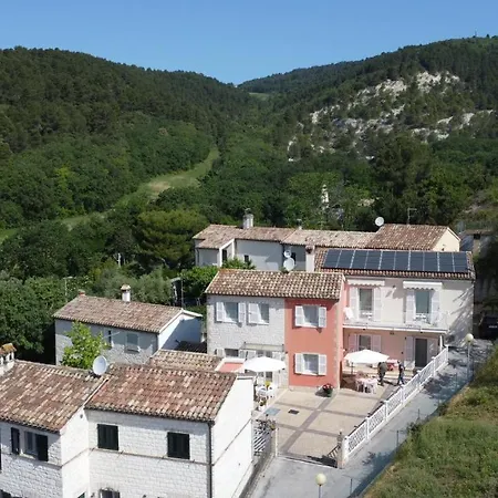 Fonte D'olio Conero Relais *