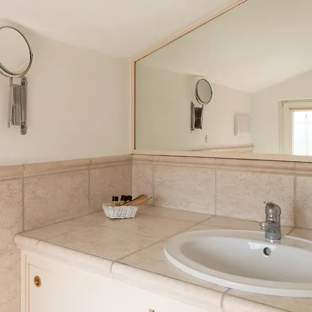 Fonte D'olio Conero Relais * 시롤로