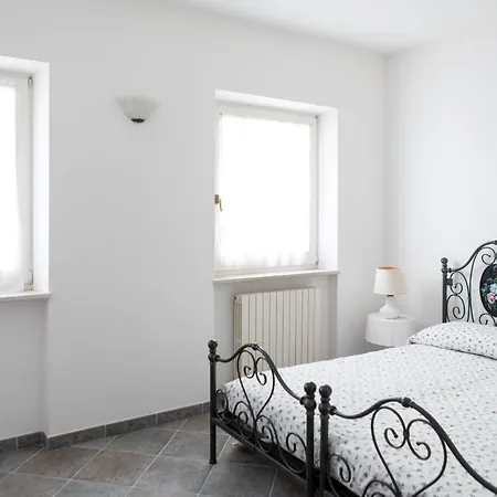 Fonte D'olio Conero Relais סירולו